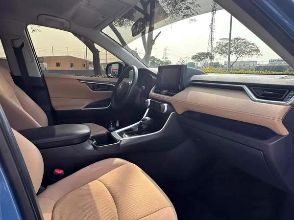 TOYOTA RAV4 BASIC OPTION HYBRID MODEL 2022