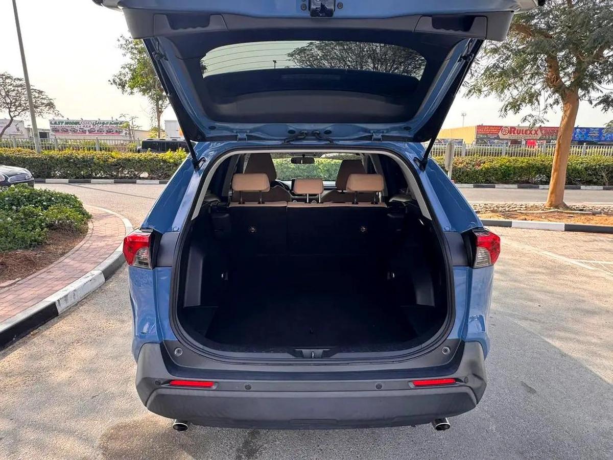 TOYOTA RAV4 BASIC OPTION HYBRID MODEL 2022-9-9