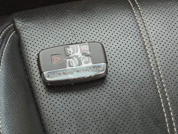 LAND ROVER RANGE ROVER VELAR 2020 R-DYNAMIC SE GCC IN EXCELLENT CONDITION