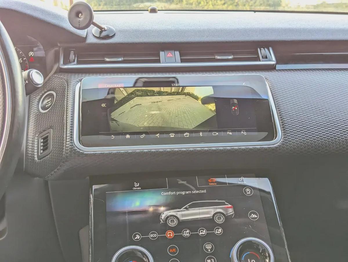 LAND ROVER RANGE ROVER VELAR 2020 R-DYNAMIC SE GCC IN EXCELLENT CONDITION-8-8