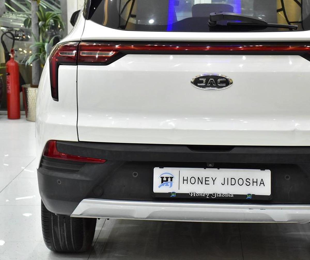 JAC JS4 1.5T ( 2023 Model ) in White Color GCC Specs-7-7