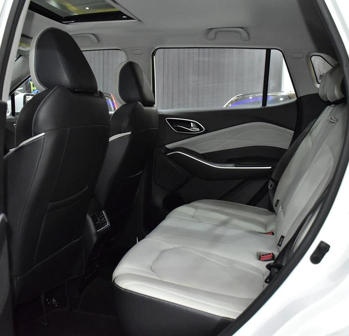JAC JS4 1.5T ( 2023 Model ) in White Color GCC Specs-6-6
