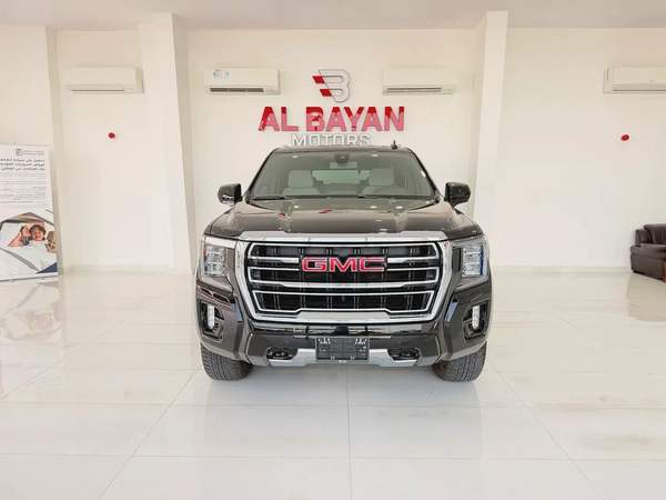 جي ام سي يوكن SLT اسود / بيج خليجي الكندي GMC Yukon SLT 2022 - GCC Specs - Pristine Condition