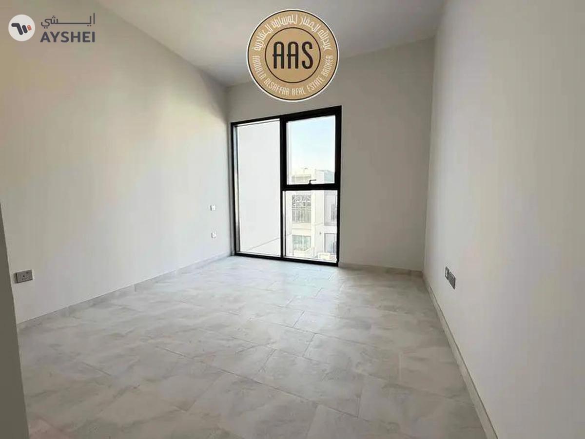 Prime Location ! 3Bed Townhouse Villa Available For Rent in Villanova-1-landscape