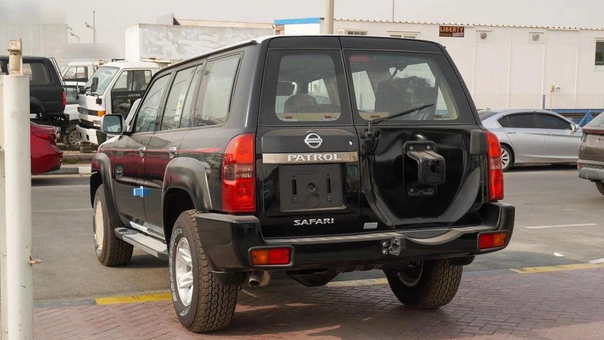 Nissan Patrol-4-4
