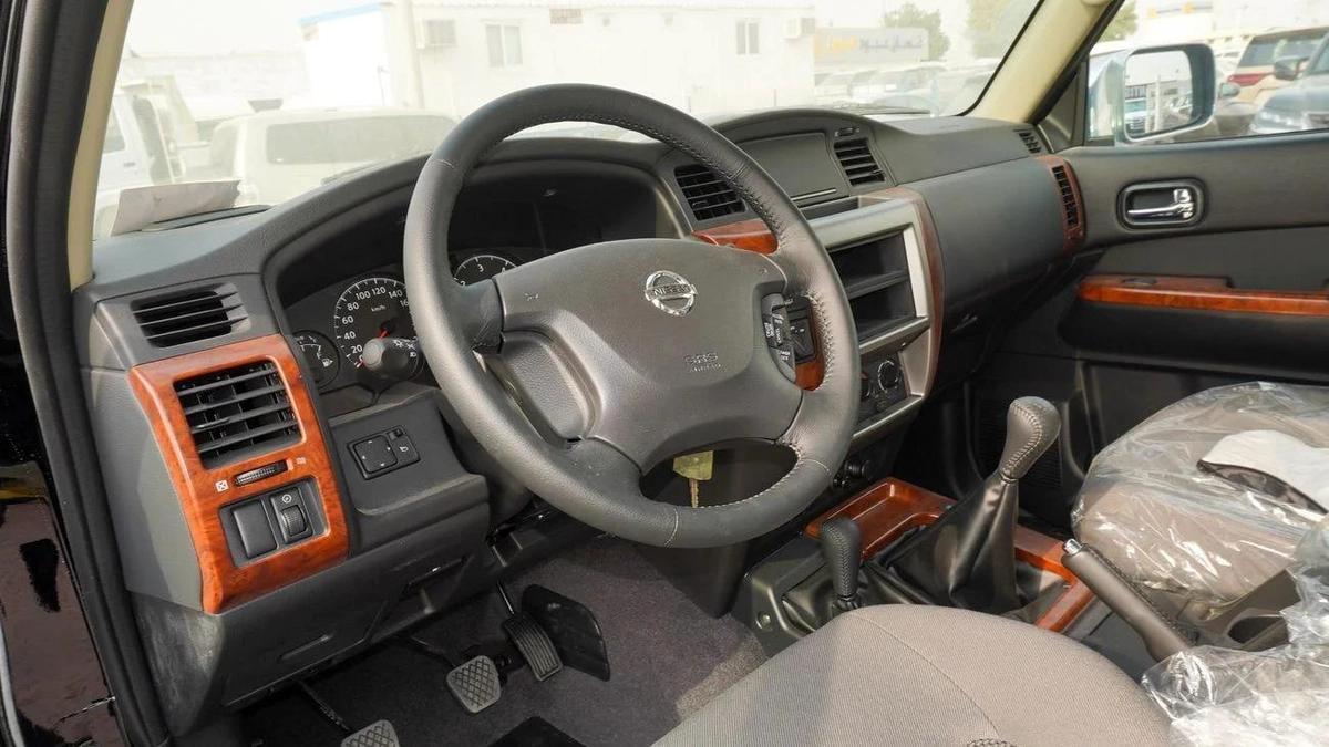 Nissan Patrol-10-10