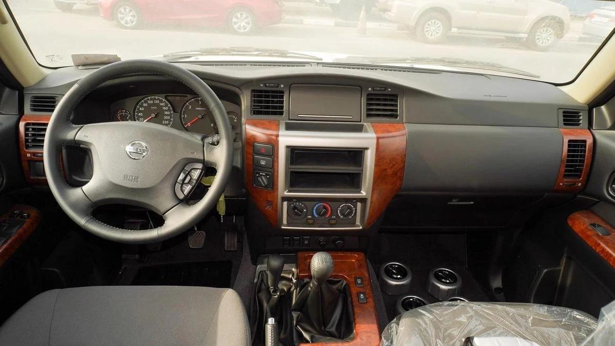Nissan Patrol-14-14