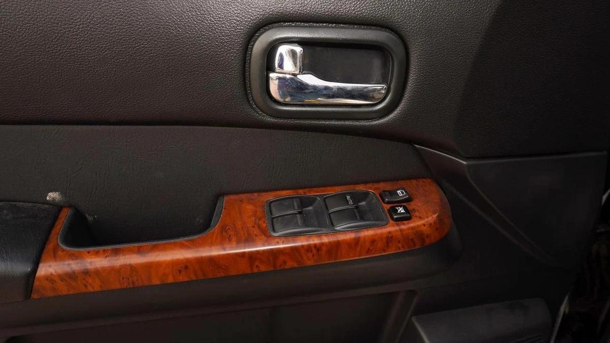 Nissan Patrol-7-7