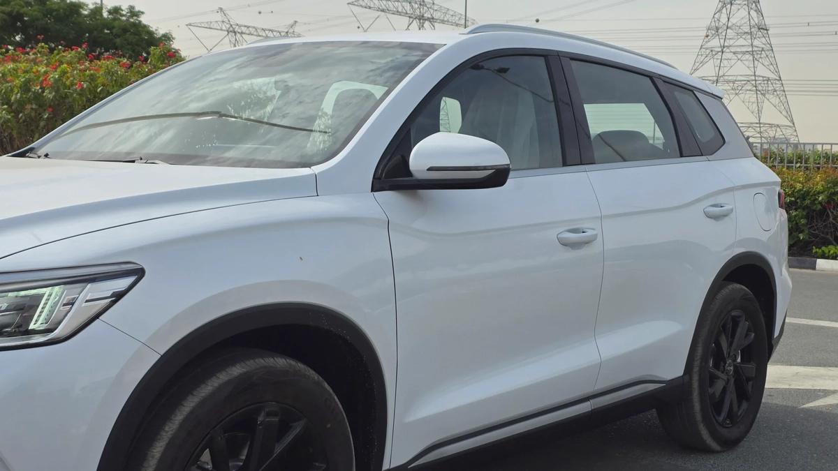 BYD SEALION 5 Design DM-i (White)-5-5