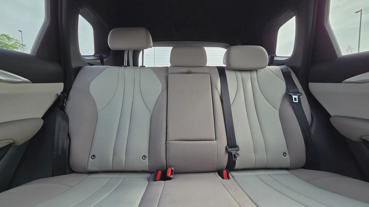 BYD SEALION 5 Design DM-i (White)-10-10