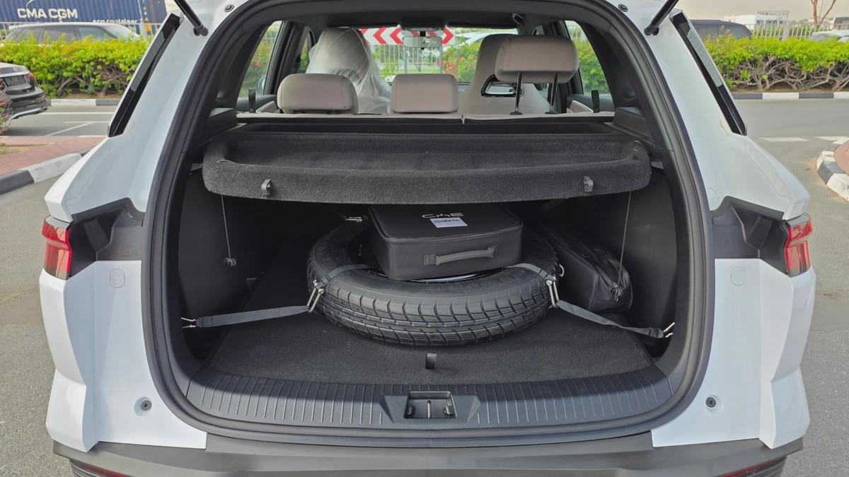 BYD SEALION 5 Design DM-i (White)-12-12