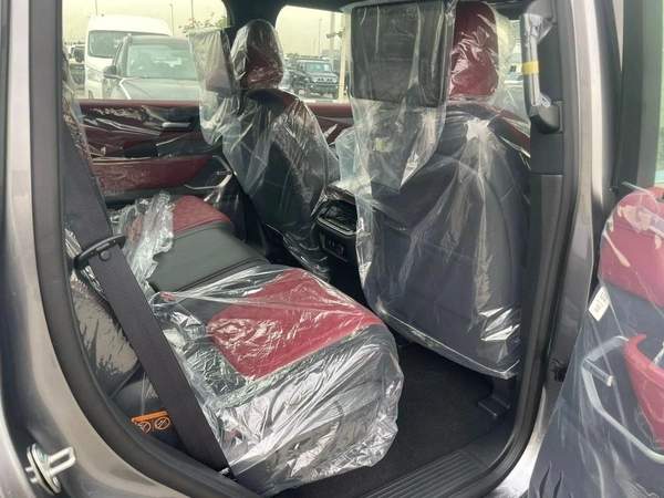 Nissan Patrol PLATINIUM WITH BLACK ROOF 2026