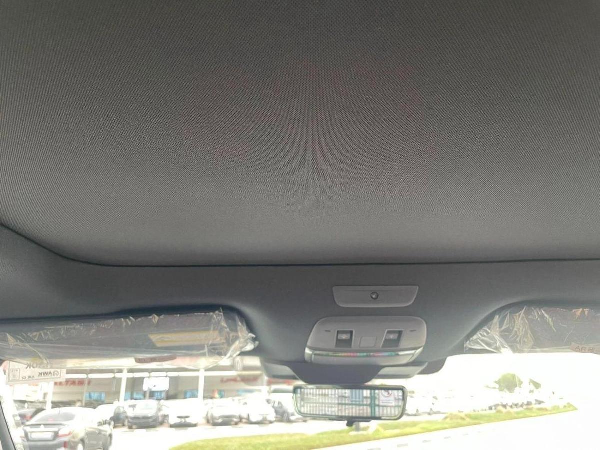 Nissan Patrol PLATINIUM WITH BLACK ROOF 2026-4-4