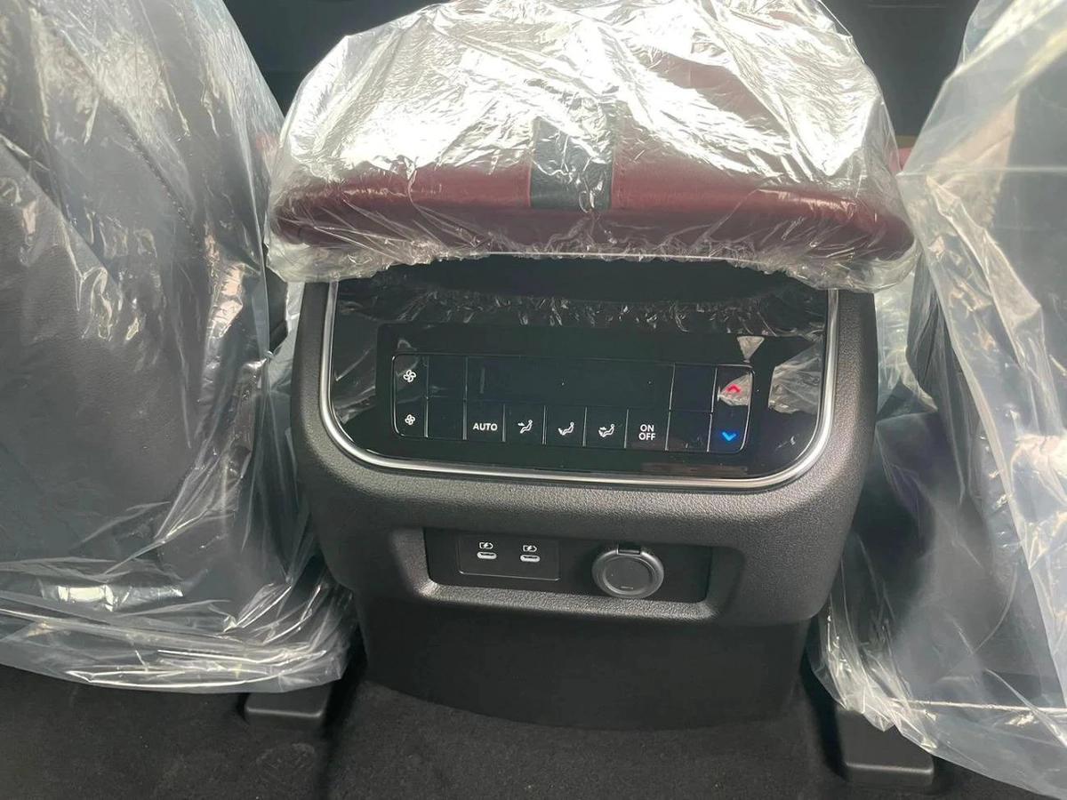 Nissan Patrol PLATINIUM WITH BLACK ROOF 2026-7-7