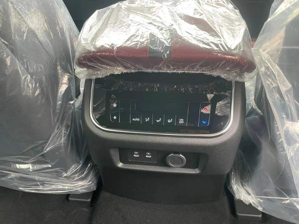 Nissan Patrol PLATINIUM WITH BLACK ROOF 2026