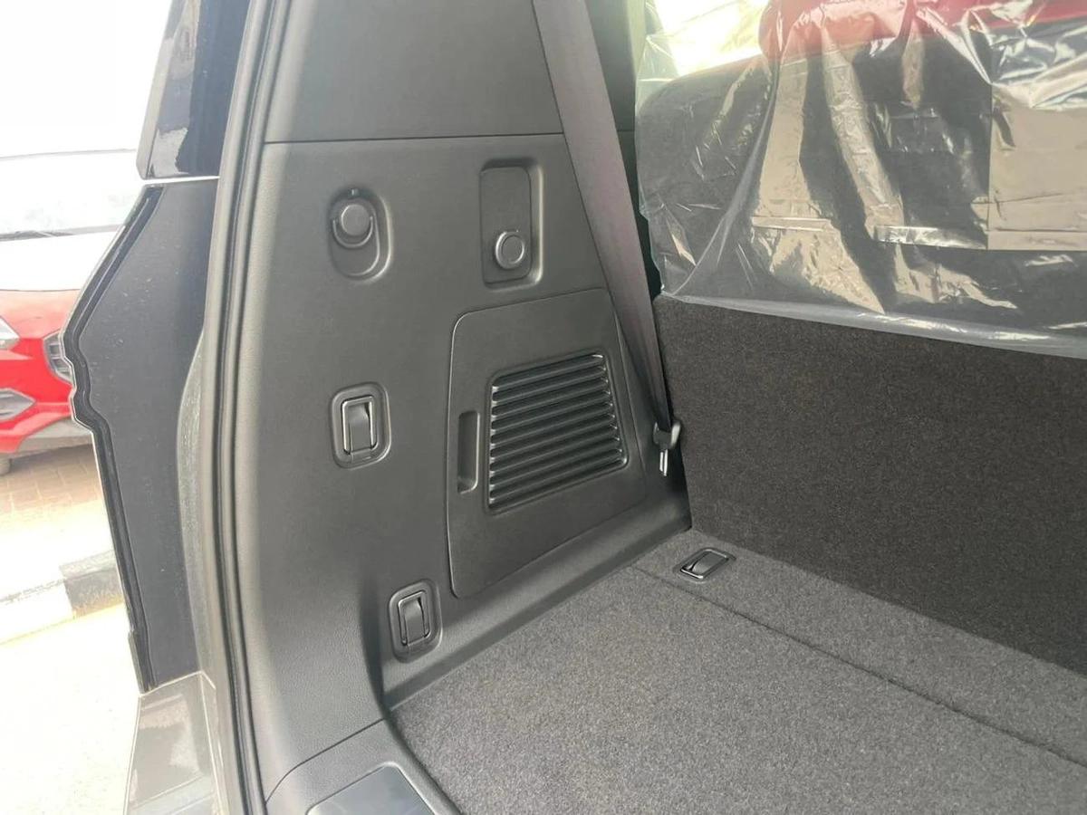Nissan Patrol PLATINIUM WITH BLACK ROOF 2026-13-13