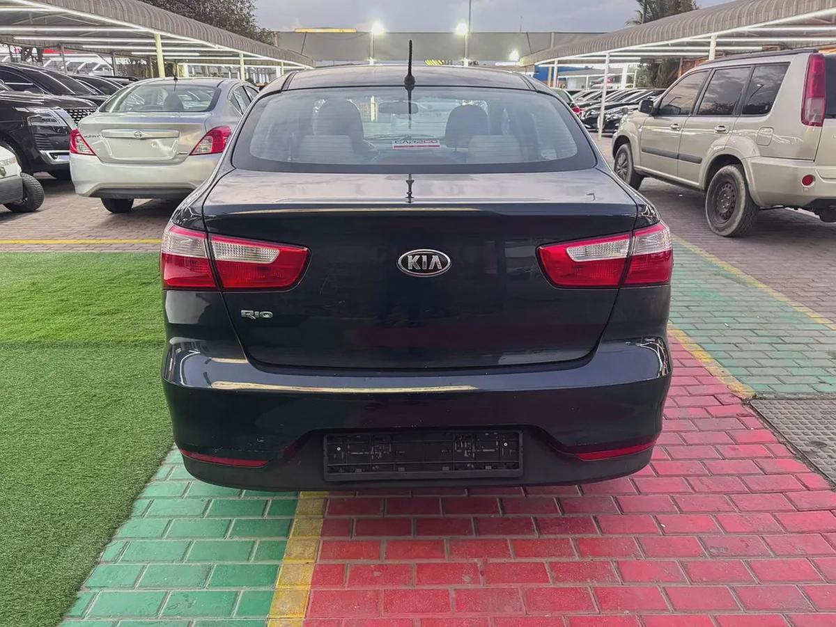 Kia Rio Base-4-4