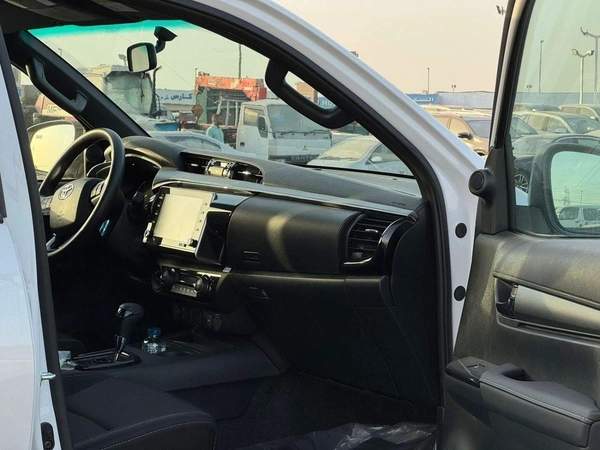 Toyota Hilux GLX 2.7L Double Cab Utility RWD A/T