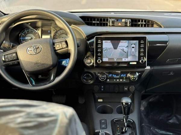 Toyota Hilux GLX 2.7L Double Cab Utility RWD A/T