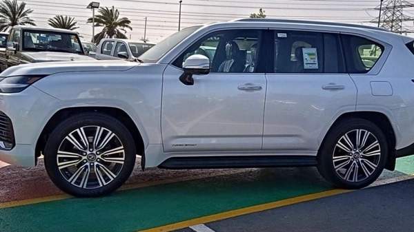 Lexus LX 600 LEXUS LX 600 TURBO SPORTS