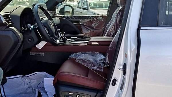 Lexus LX 600 LEXUS LX 600 TURBO SPORTS