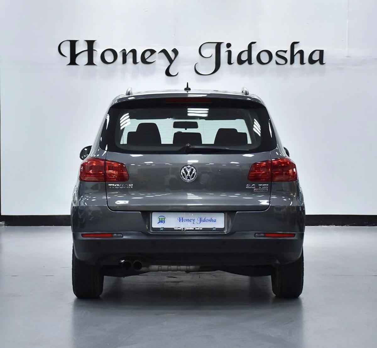 FULL AGENCY SERVICE HISTORY! Volkswagen Tiguan ( 2016 Model ) in Grey Color GCC Specs-11-11