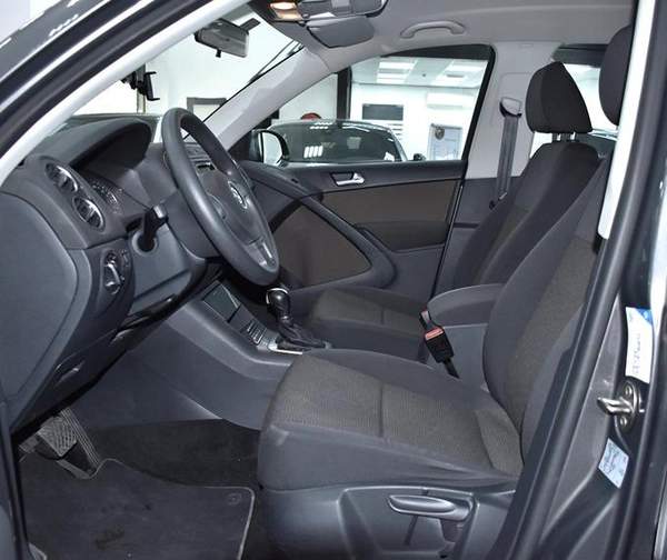 FULL AGENCY SERVICE HISTORY! Volkswagen Tiguan ( 2016 Model ) in Grey Color GCC Specs