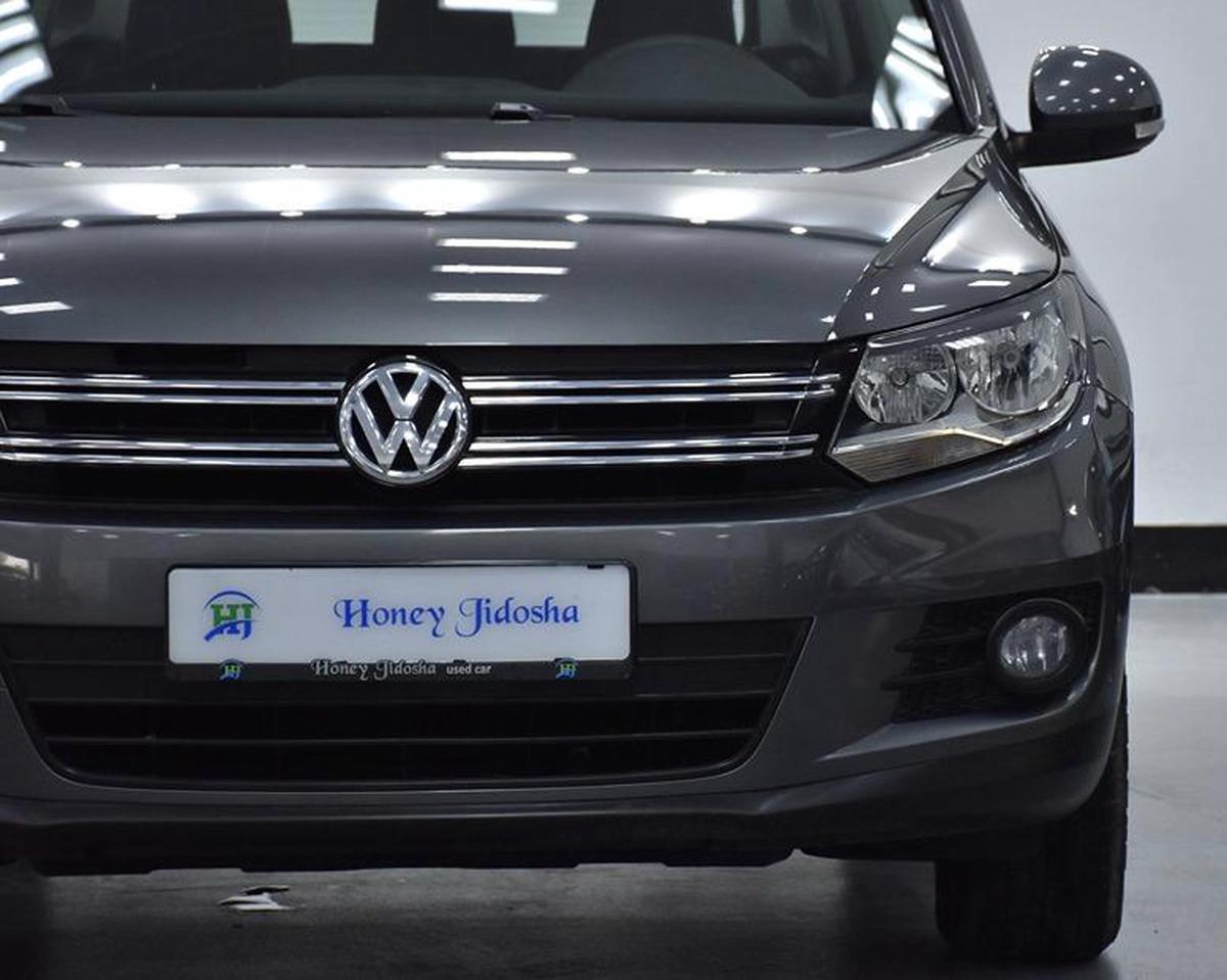 FULL AGENCY SERVICE HISTORY! Volkswagen Tiguan ( 2016 Model ) in Grey Color GCC Specs-10-10