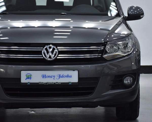 FULL AGENCY SERVICE HISTORY! Volkswagen Tiguan ( 2016 Model ) in Grey Color GCC Specs