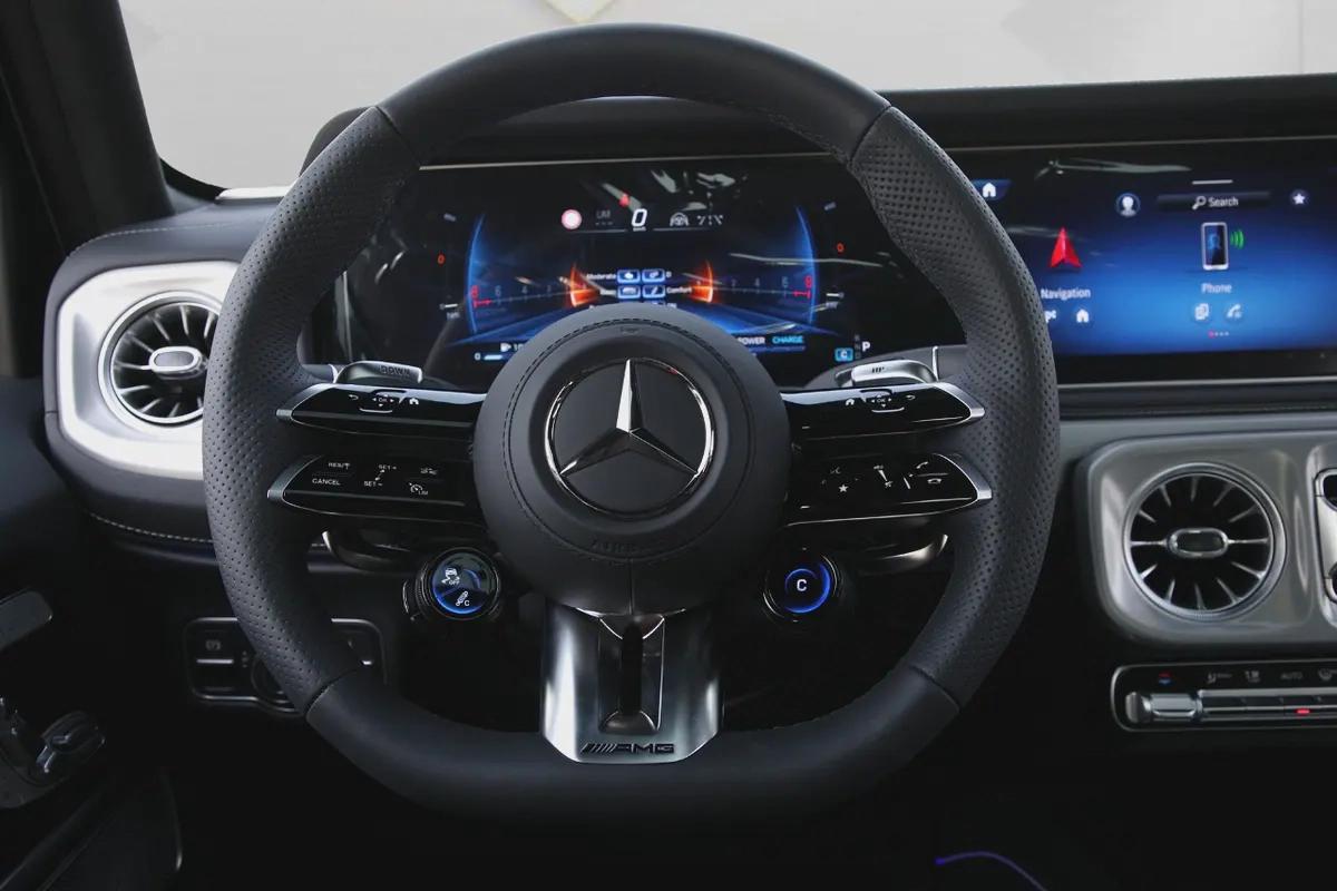 2025 MERCEDES BENZ G63 AMG - FULLY LOADED -BRAND NEW-13-13