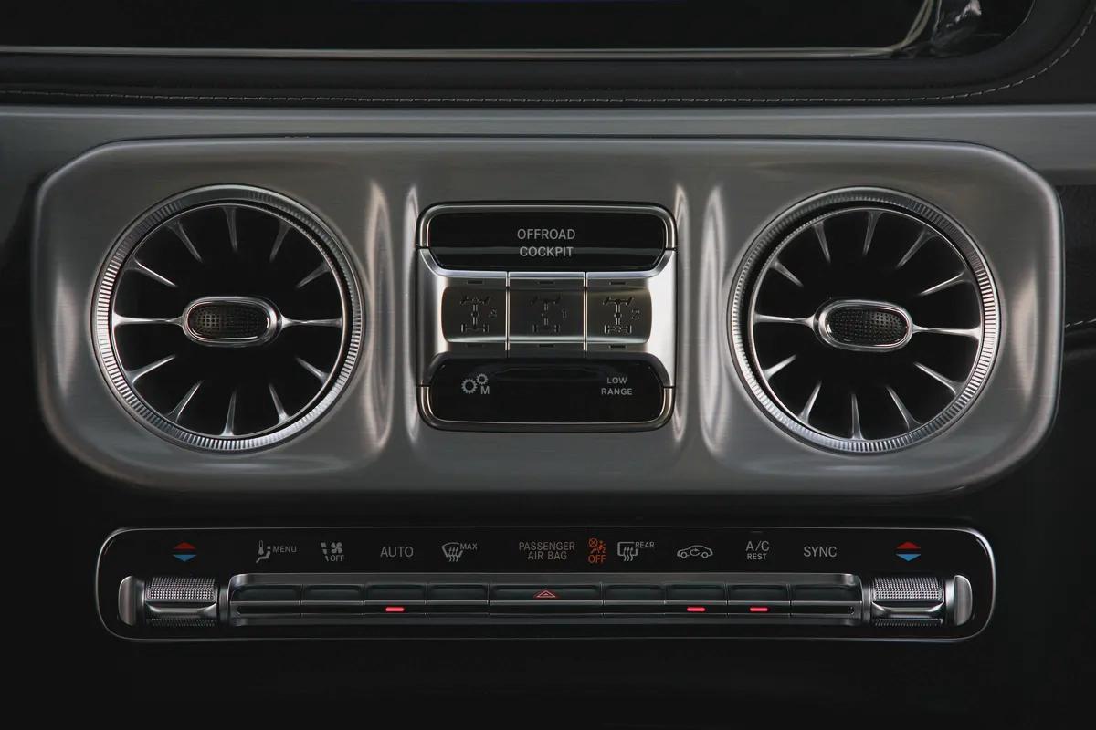 2025 MERCEDES BENZ G63 AMG - FULLY LOADED -BRAND NEW-15-15