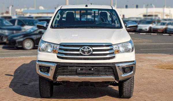 Toyota Hilux HILUX 2.4L MT