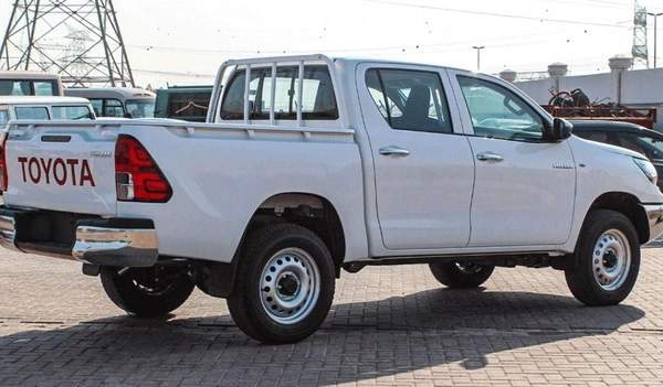 Toyota Hilux HILUX 2.4L MT