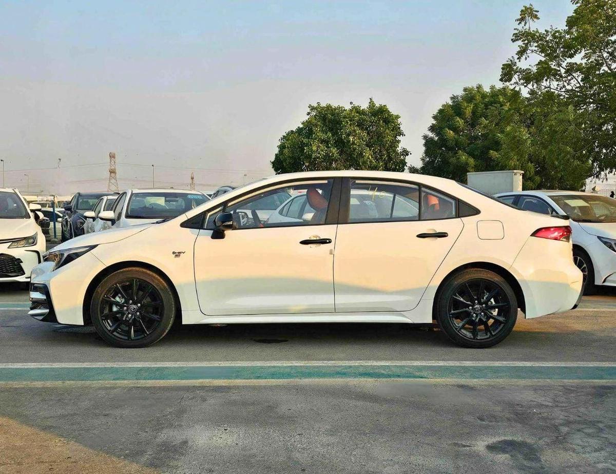 Toyota Levin GR SPORTS HYBRID / 1.8L V4 / 360*CAMERA / LEATHER SEATS / SUNROOF (CODE # TLHGR)-3-3