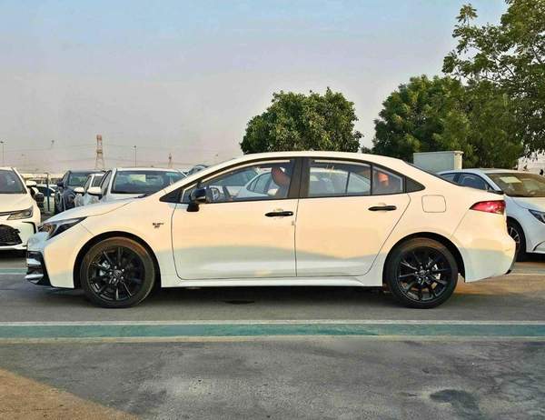 Toyota Levin GR SPORTS HYBRID / 1.8L V4 / 360*CAMERA / LEATHER SEATS / SUNROOF (CODE # TLHGR)