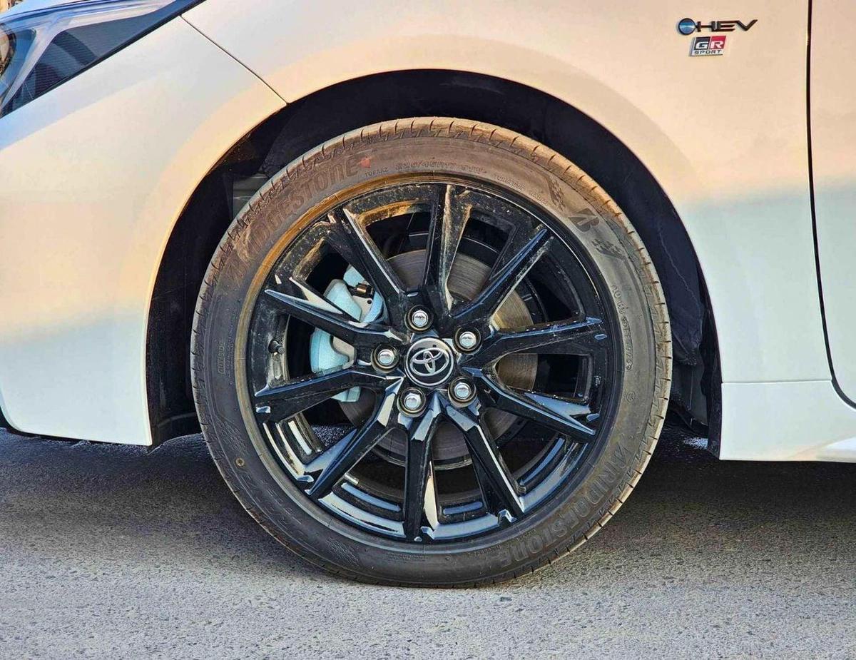Toyota Levin GR SPORTS HYBRID / 1.8L V4 / 360*CAMERA / LEATHER SEATS / SUNROOF (CODE # TLHGR)-5-5