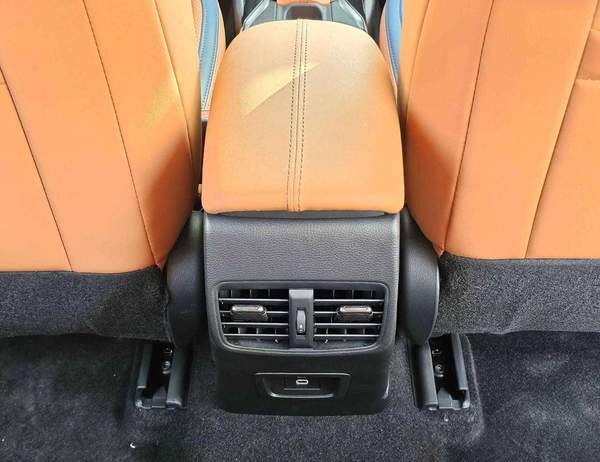 Toyota Levin GR SPORTS HYBRID / 1.8L V4 / 360*CAMERA / LEATHER SEATS / SUNROOF (CODE # TLHGR)
