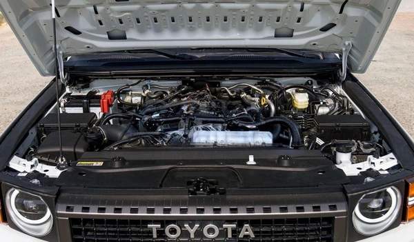 Toyota Prado (LHD) TOYOTA PRADO 250 2.4P AT FIRST EDITION MY2024 – WHITE