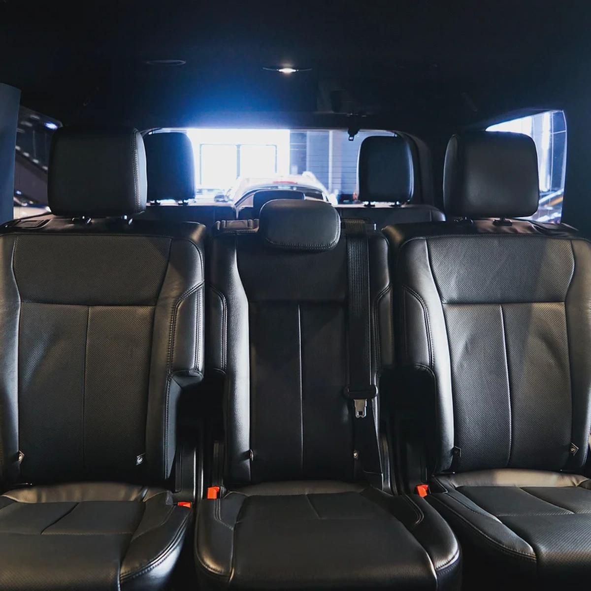 AED 1,865 pm • 0% Downpayment • Expedition XLT • Agency Warranty-13-13