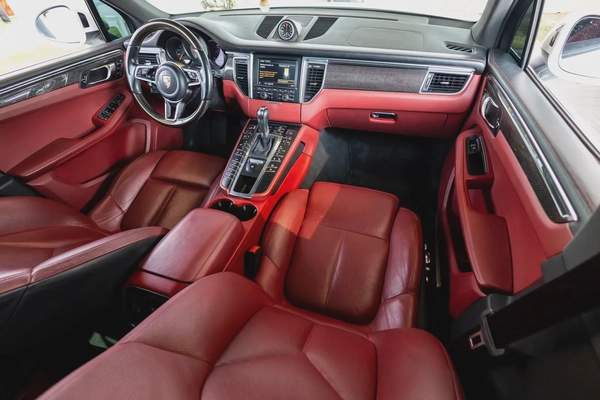 Porsche Macan S