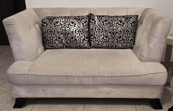 Sofa set Home R us, (2 seater + 4 seater)