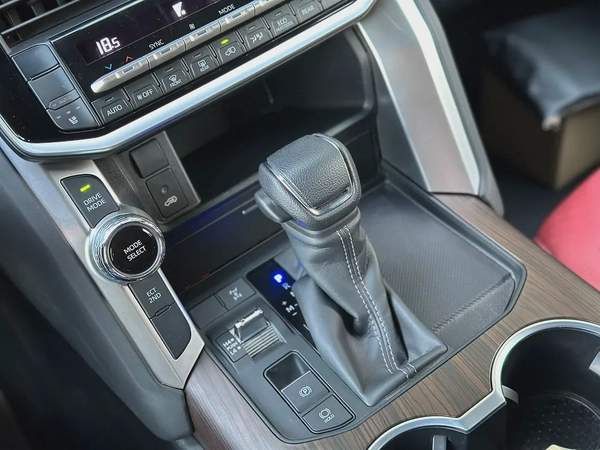 Toyota Land Cruiser GXR