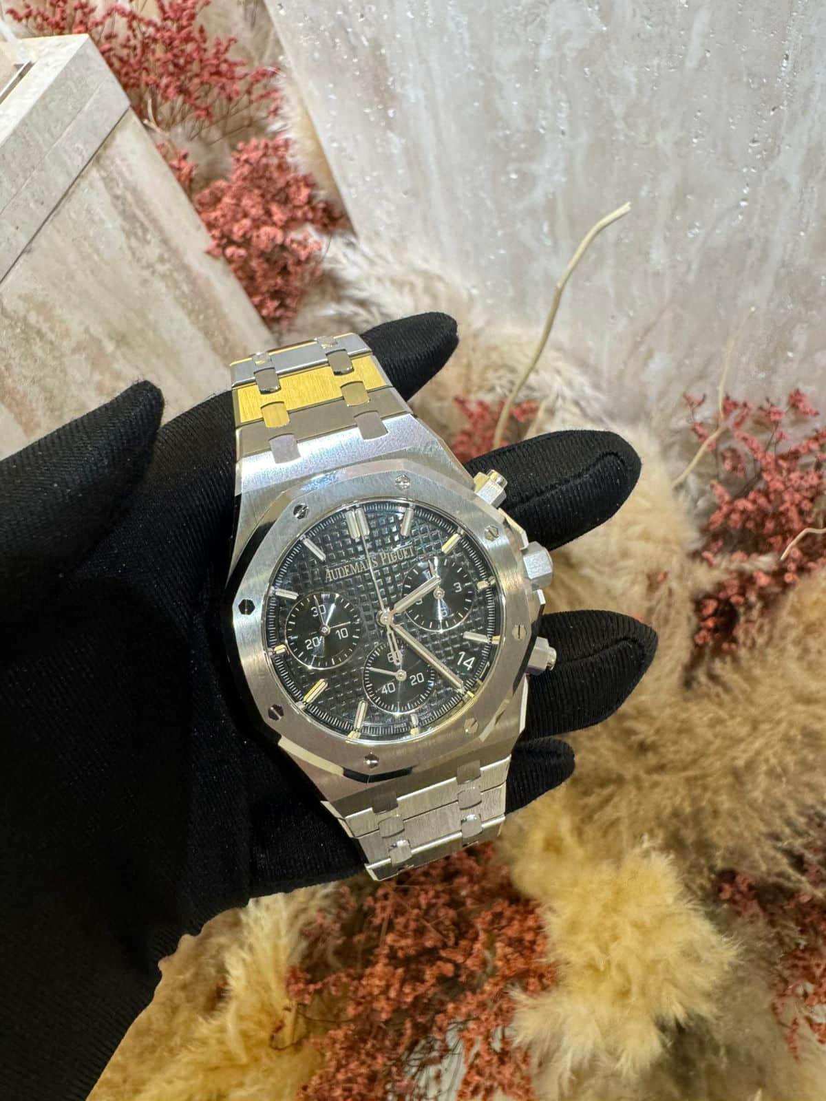 Audemars Piguet Royal Oak 41mm Selfwinding Chronograph Watch-1-1