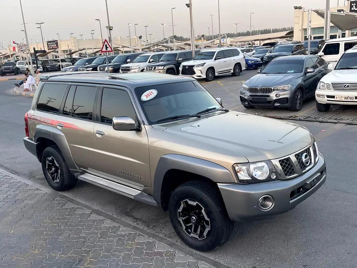 نيسان بترول سوبر سفاري Nissan Patrol Safari Super Safari 2021 - GCC Specs - Pristine Condition-16-16