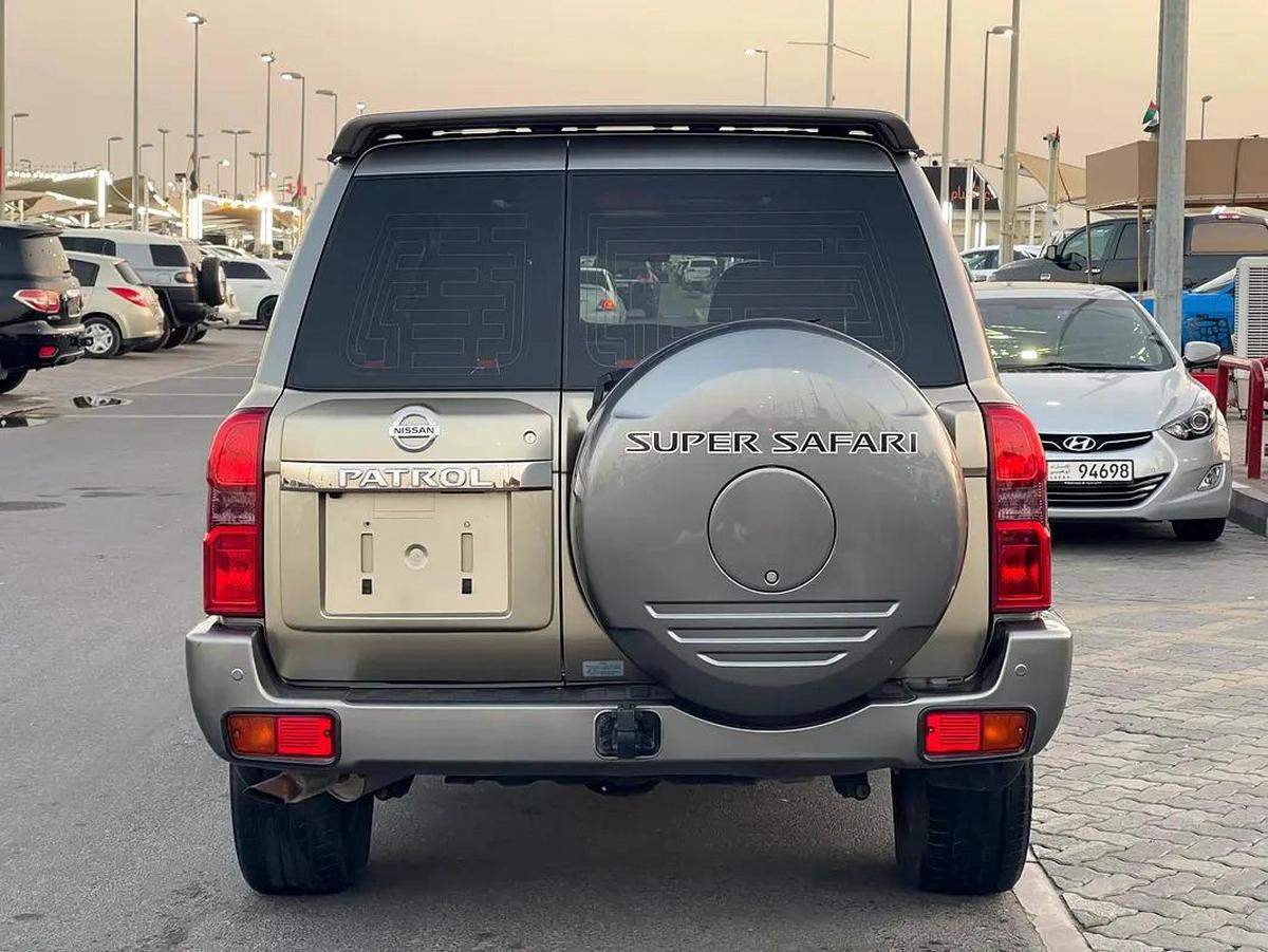 نيسان بترول سوبر سفاري Nissan Patrol Safari Super Safari 2021 - GCC Specs - Pristine Condition-9-9