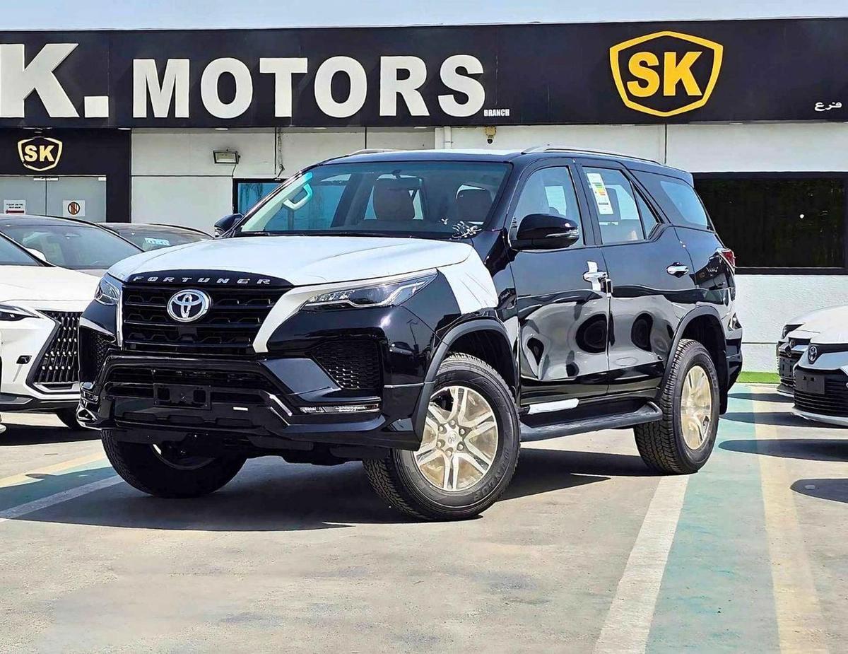 Toyota Fortuner SR5/AUTO AC/ ALLOY WHEELS/ ROOF RACK/ 2.7L PETROL V4 4WD/ (CODE # FPGO)-0-0