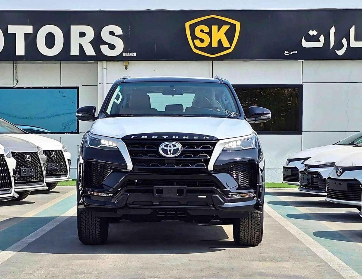 Toyota Fortuner SR5/AUTO AC/ ALLOY WHEELS/ ROOF RACK/ 2.7L PETROL V4 4WD/ (CODE # FPGO)-1-1