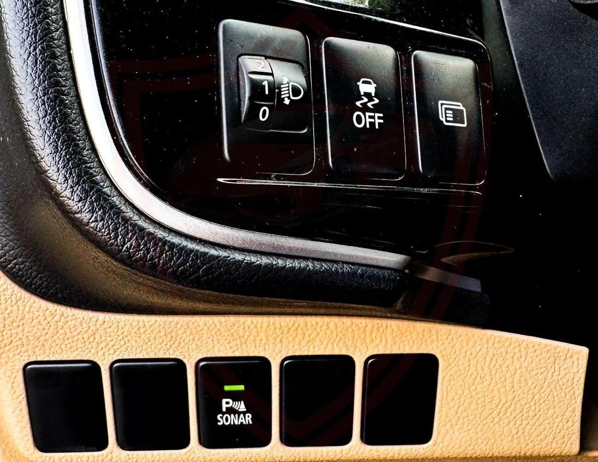 Used Mitsubishi Outlander 2023-2-2