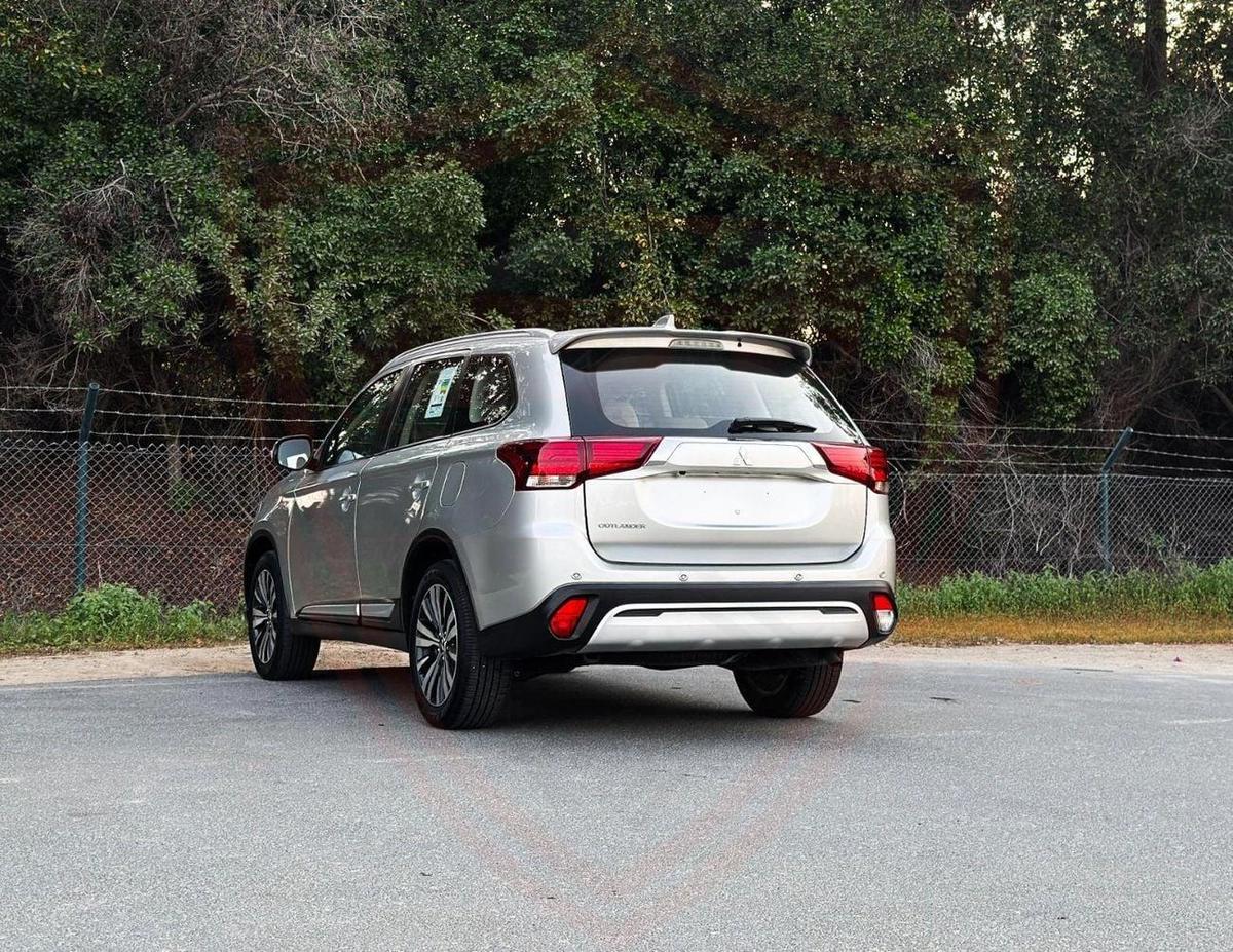 Used Mitsubishi Outlander 2023-12-12