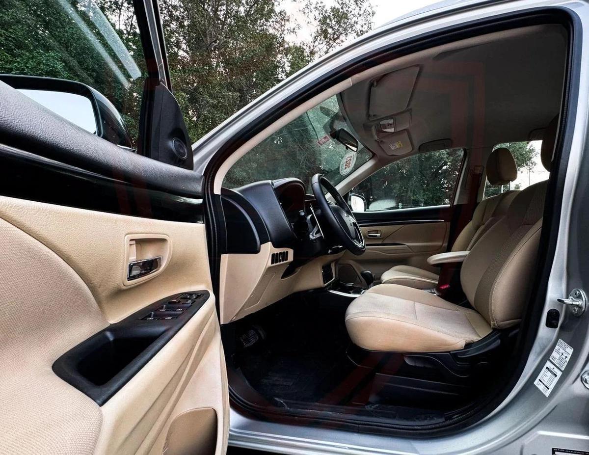 Used Mitsubishi Outlander 2023-9-9